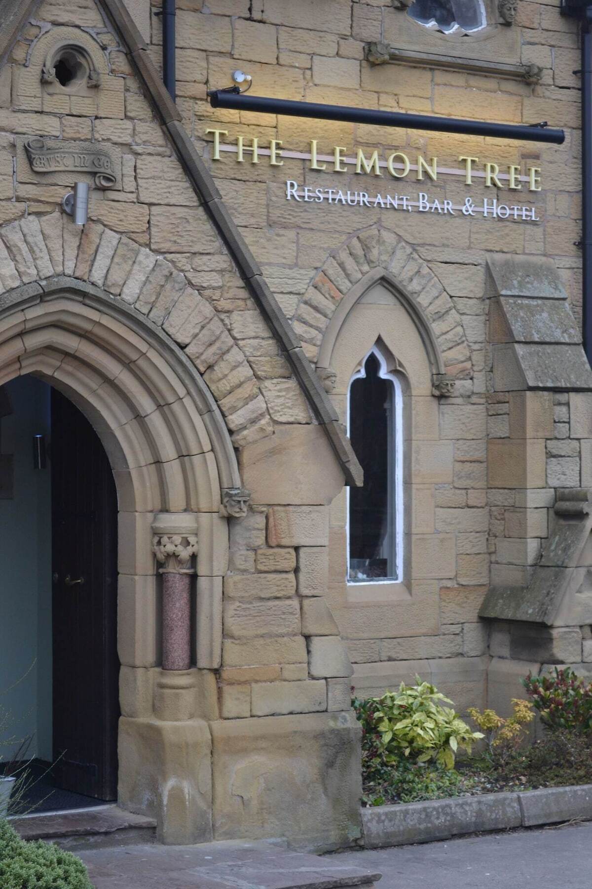 Hotel The Lemon Tree Wrexham Esterno foto